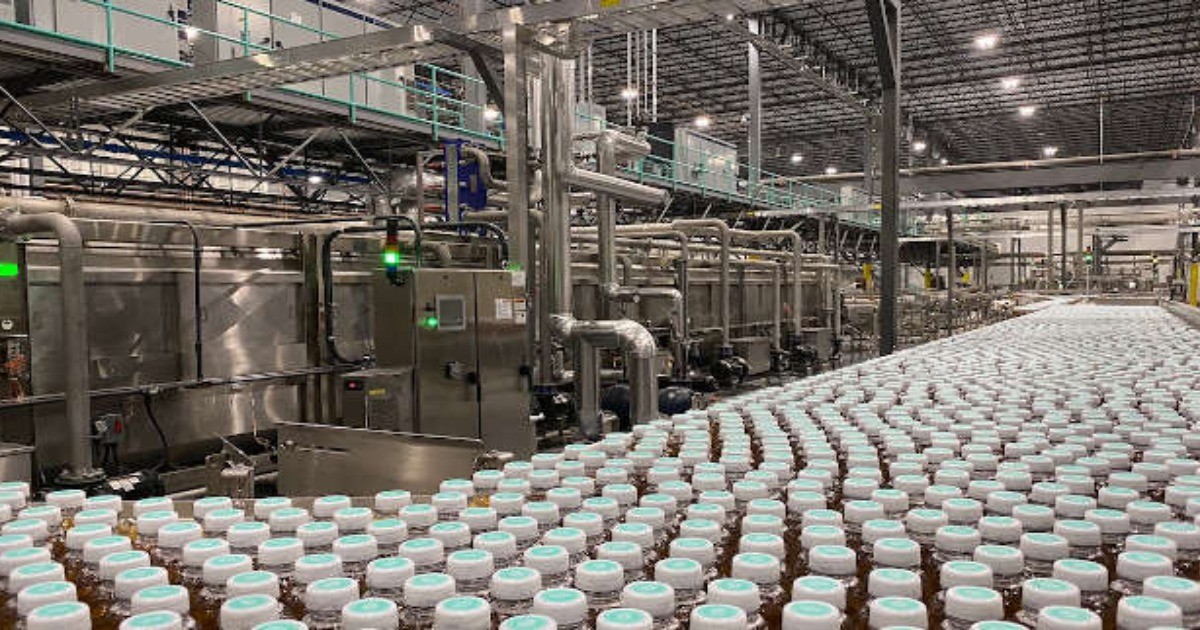 AriZona飲料公司的自動化工廠，整合原料與相關製程